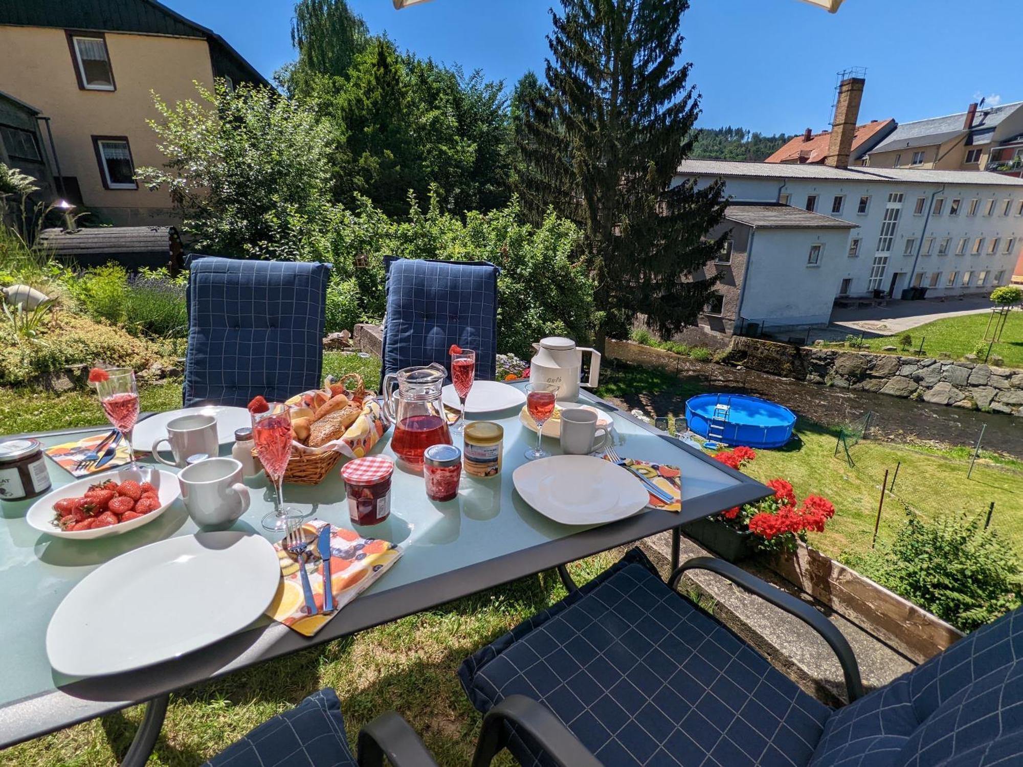 Zi1 - Urlaubsmagie - Erholung Mit Whirlpool & Sauna Sebnitz Luaran gambar